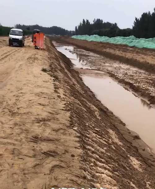 天津东丽区河道降水